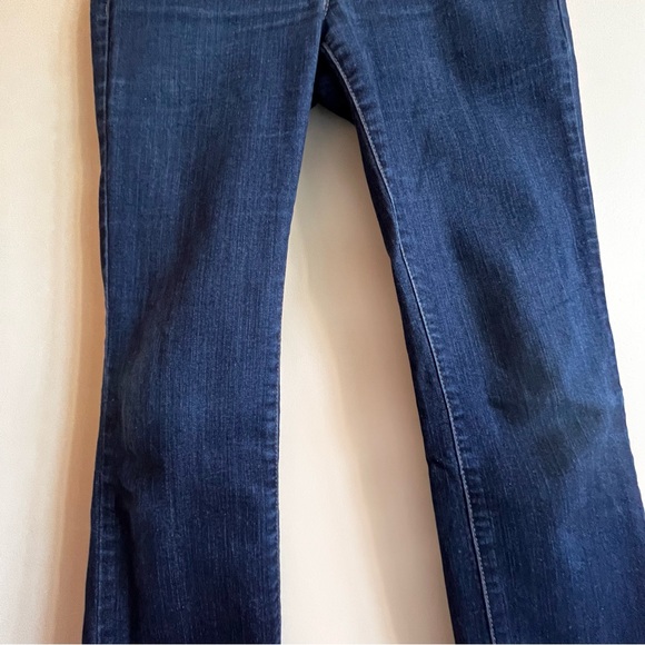 UNIQLO DARK WASH STRETCHY SKINNY JEANS - Picture 7 of 7